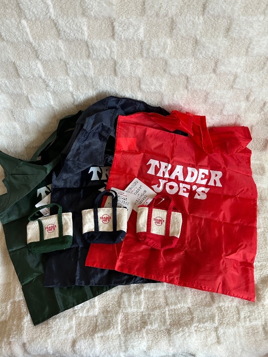 Limited Edition! Trader Joe’s Micro Tote Bag With Reusable Grocery Bag Set Of 3 - Picture 5 of 5
